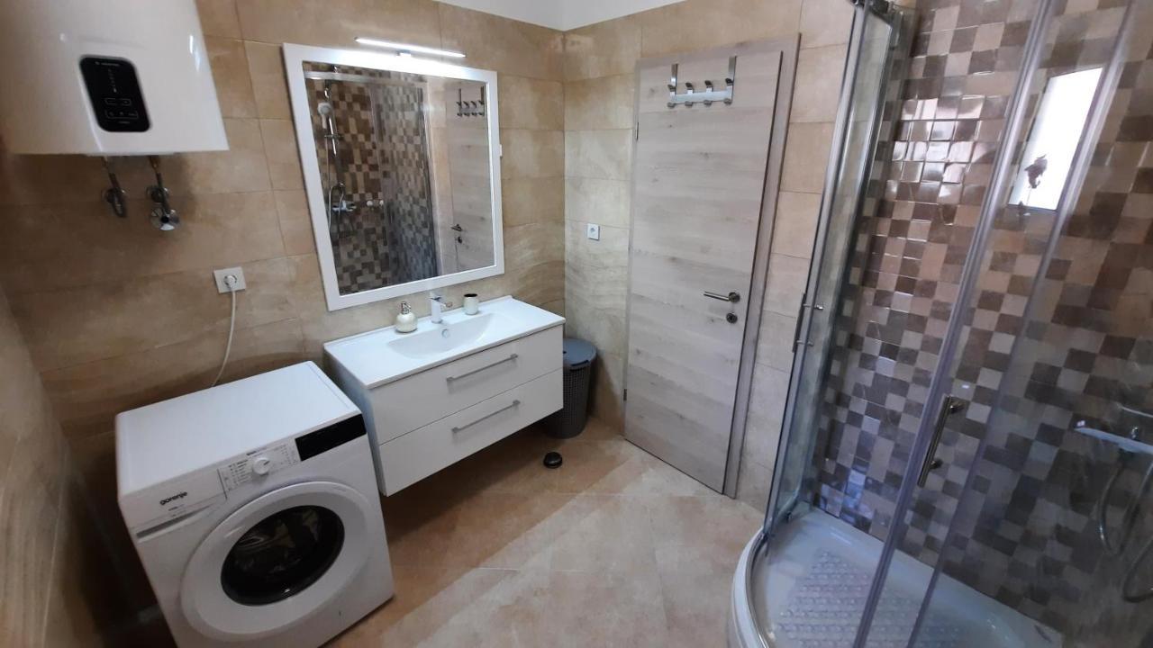Apartman Ela Donji Rukavac Ngoại thất bức ảnh