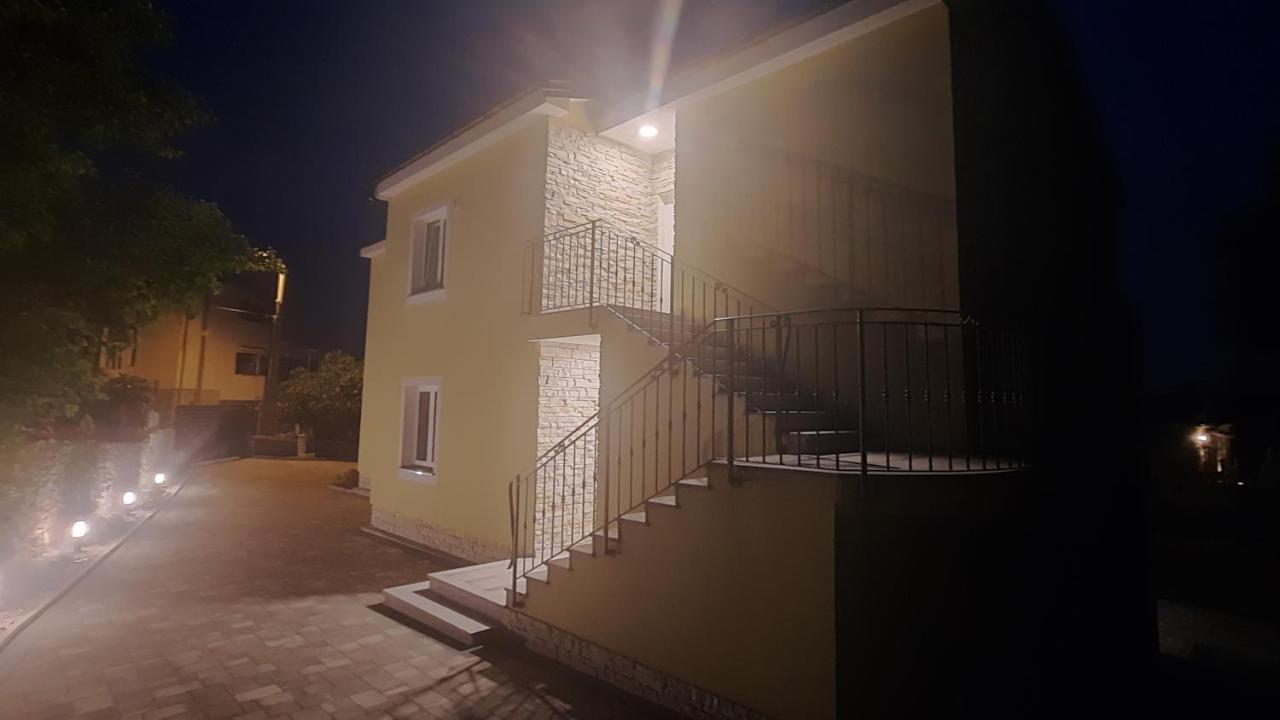 Apartman Ela Donji Rukavac Ngoại thất bức ảnh